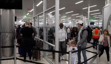 Live updates: ICE agents expected at Atlanta airport, TSA employees call out amid partial government shutdown