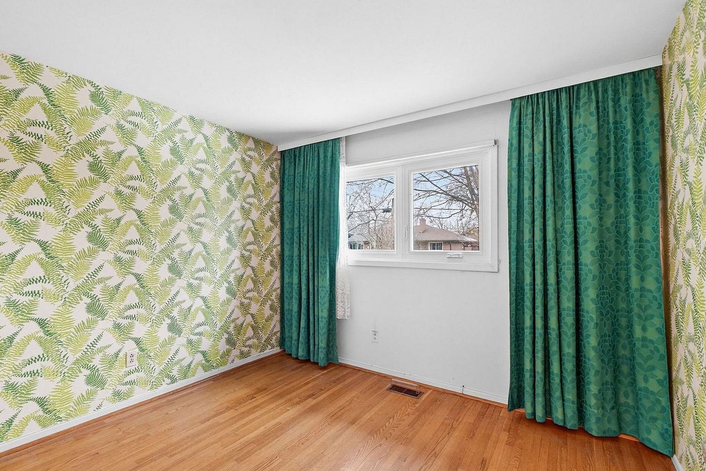 1021 Vera Cruz Drive Ontario