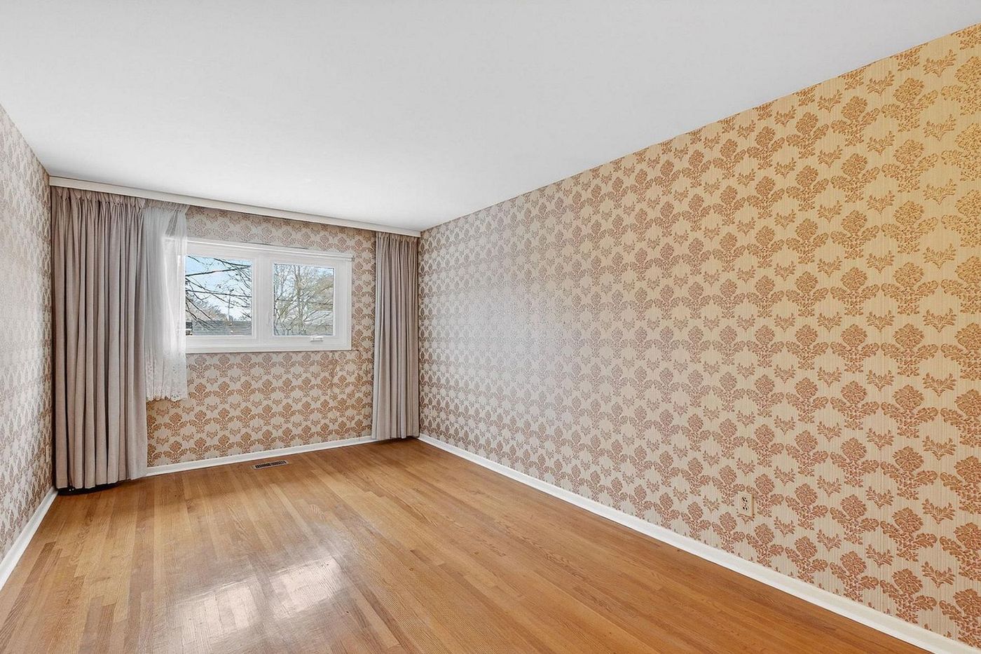 1021 Vera Cruz Drive Ontario