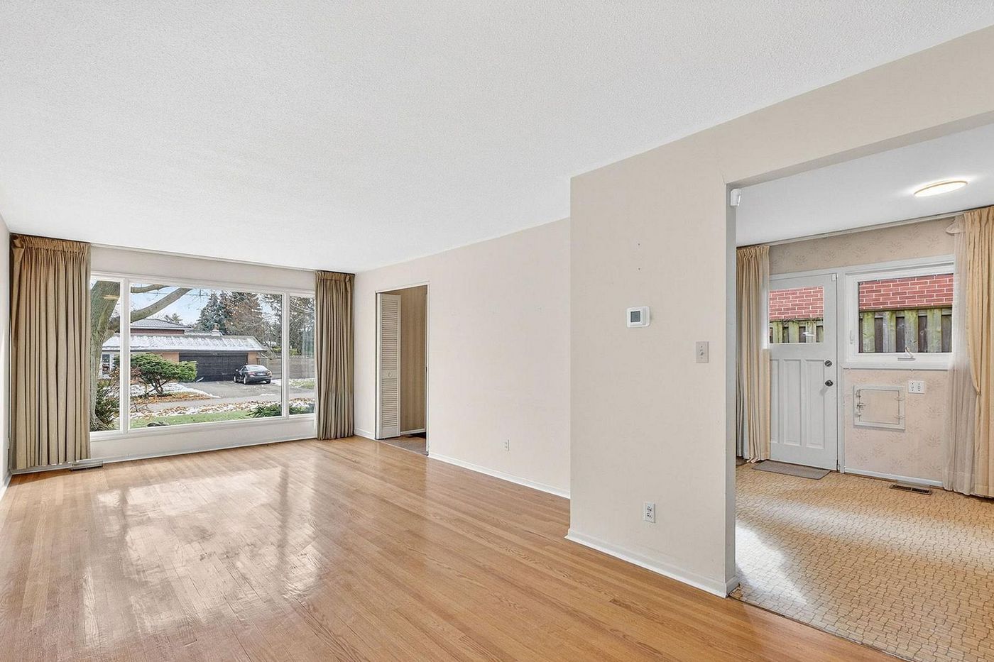 1021 Vera Cruz Drive Ontario