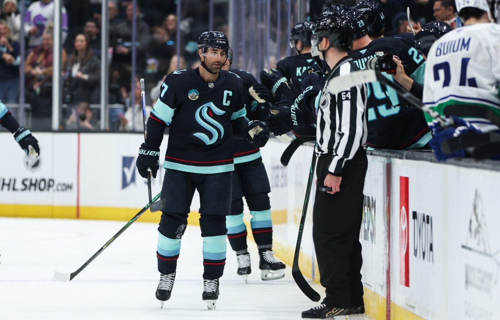 Eberle scores twice as Kraken defeat Canucks 5-1 – Winnipeg Free Press