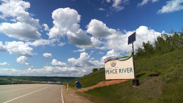 Unique pop-up event connects vulnerable northern Alberta residents with social agencies