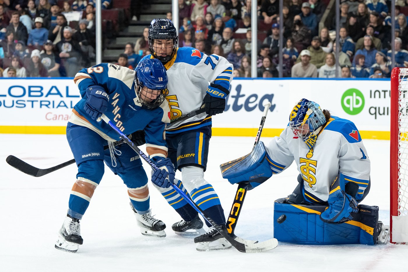 Toronto Sceptres ride early goals to 2-1 victory over Vancouver Goldeneyes