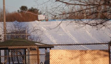 Child, 6, dies after sledding accident in off-island Montreal suburb