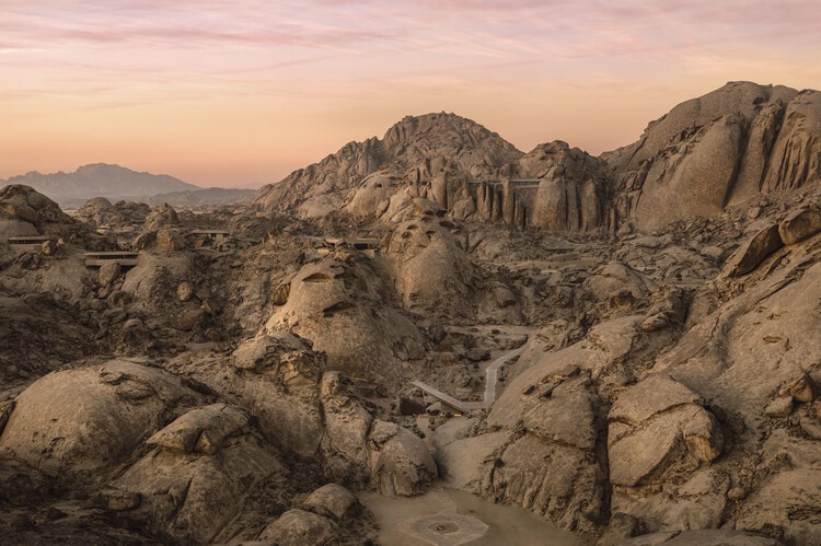 Desert Rock Resort / Oppenheim Architecture - Image 2 of 21