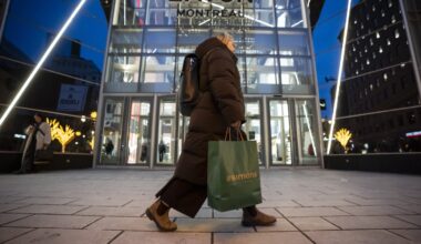 Quebec will soon allow retail stores to close late on weekends, but some not enthused | NanaimoNewsNOW