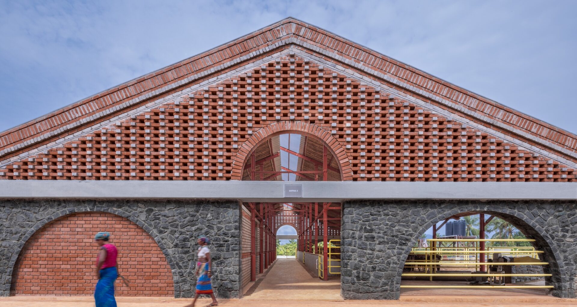 Gaughar Animal Husbandry / Compartment S4