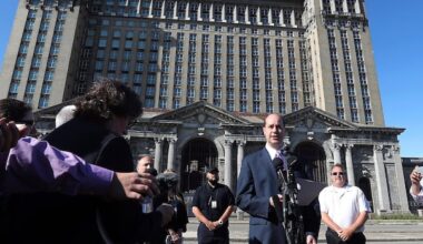 Moroun, Ambassador Bridge company turned to ex-Harper aides’ firm to lobby Canadian officials