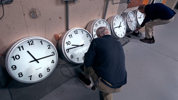 As B.C. moves to permanent daylight time, what could that look like if Alberta follows suit?