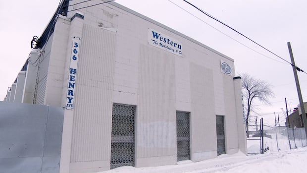 Premier hopes Winnipeg supervised consumption site will open 'in a week or two'