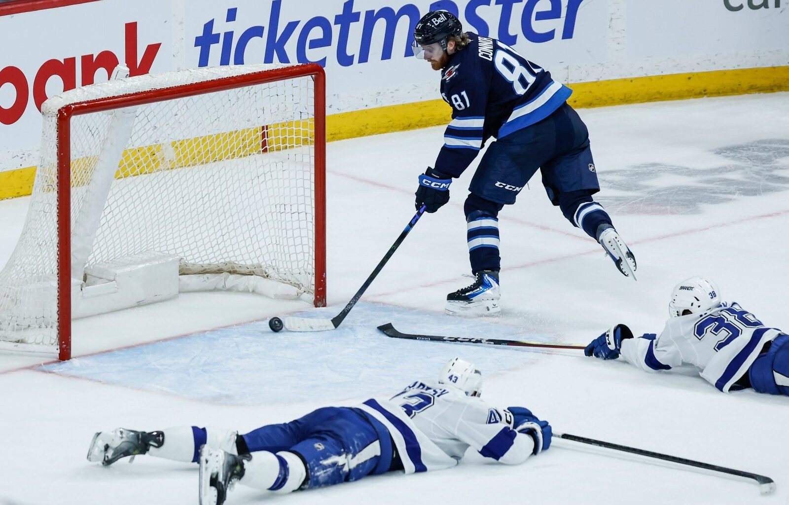 Winnipeg Jets send defencemen Schenn and Stanley to Buffalo Sabres – Winnipeg Free Press