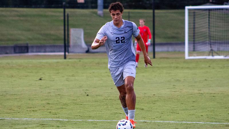 Yoder Inks Pro Contract with FC Naples