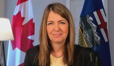 New deal with Ottawa lets Alberta 'take control' of project approvals: Smith