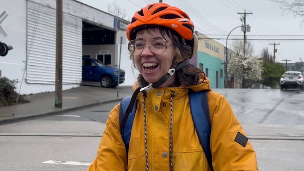 Vancouver woman searches for 'Cinderfella' who lost steel-toed Blundstone boot