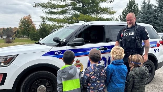 Ottawa police community grieves death of officer who died by suicide