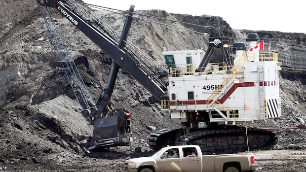 Fort McMurray leaders frustrated by CNRL mine expansion delay
