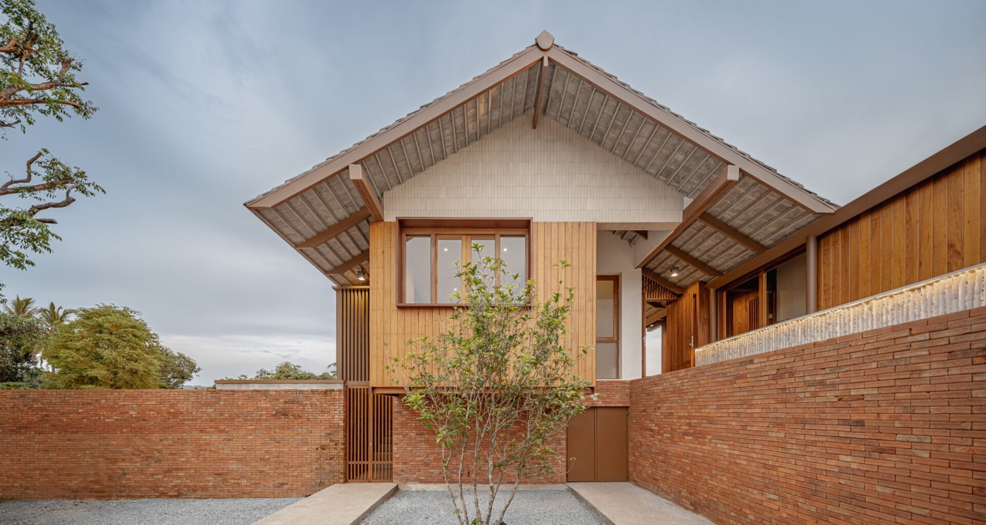 Baan SudSaenSuk / BodinChapa Architects