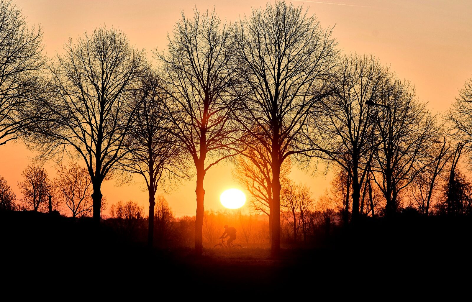 Clock change marks progress for some Canadians, but is a pain for others – Winnipeg Free Press