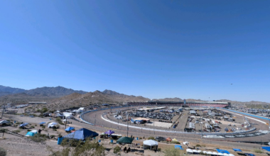 NASCAR Cup Series at Phoenix: Live Updates of the Straight Talk Wireless 500