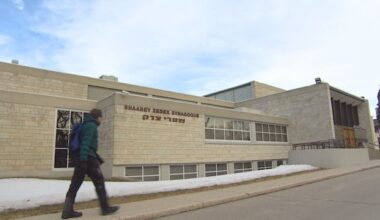 Members of Winnipeg's Jewish community shaken after Toronto-area shootings, local police to increase patrols