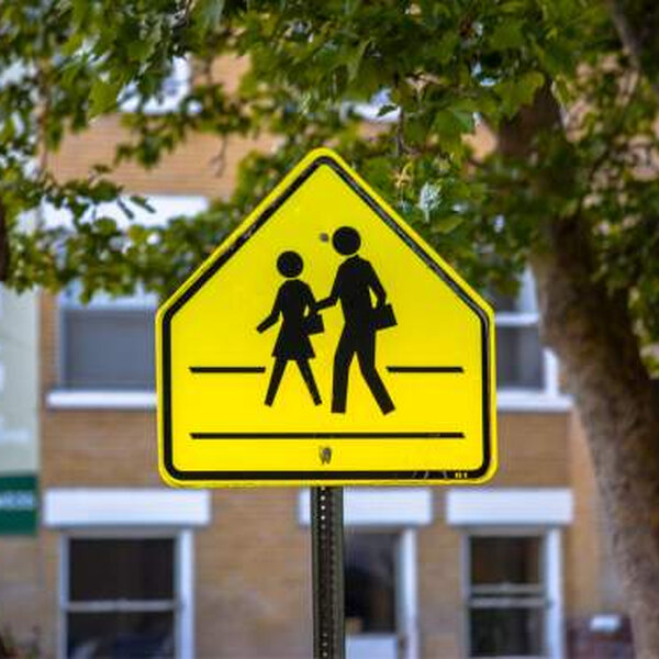 Ottawa Now - City of Ottawa says not enough resources are available to manage 'school streets'