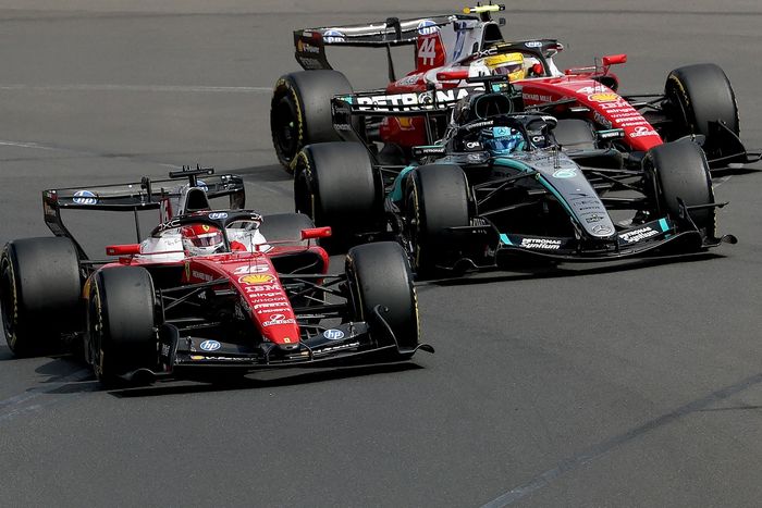 Charles Leclerc, Ferrari, Lewis Hamilton, Ferrari, George Russell, Mercedes