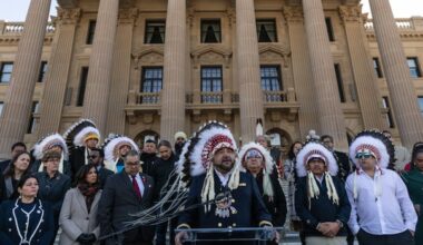 First Nations chiefs go to Alberta legislature, pressure province to end separation debate