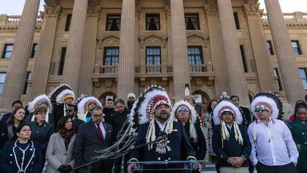 First Nations chiefs go to Alberta legislature, pressure province to end separation debate