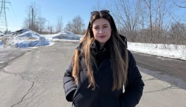 With limited transit options, off-island Montreal car owners cry foul over registration hike