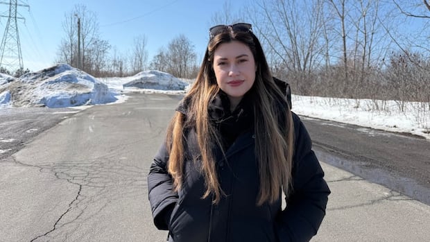 With limited transit options, off-island Montreal car owners cry foul over registration hike