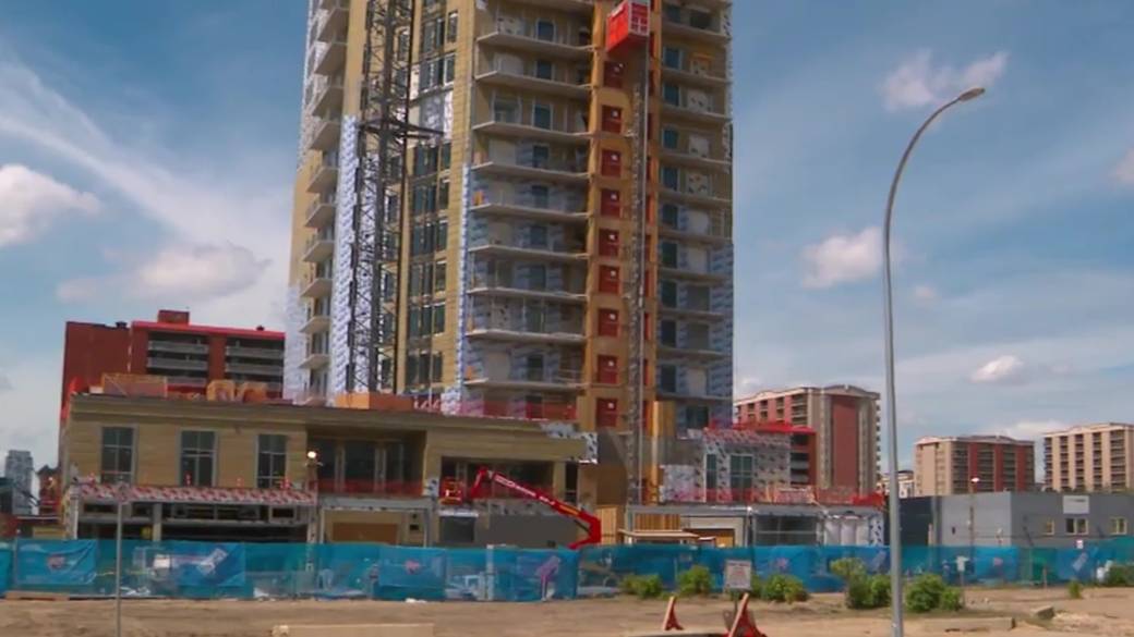 Click to play video: 'Edmonton looking to incentivize apartment development in downtown core'