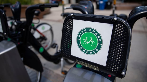 Bike Share Toronto adding more e-bikes, charging docks as demand goes up