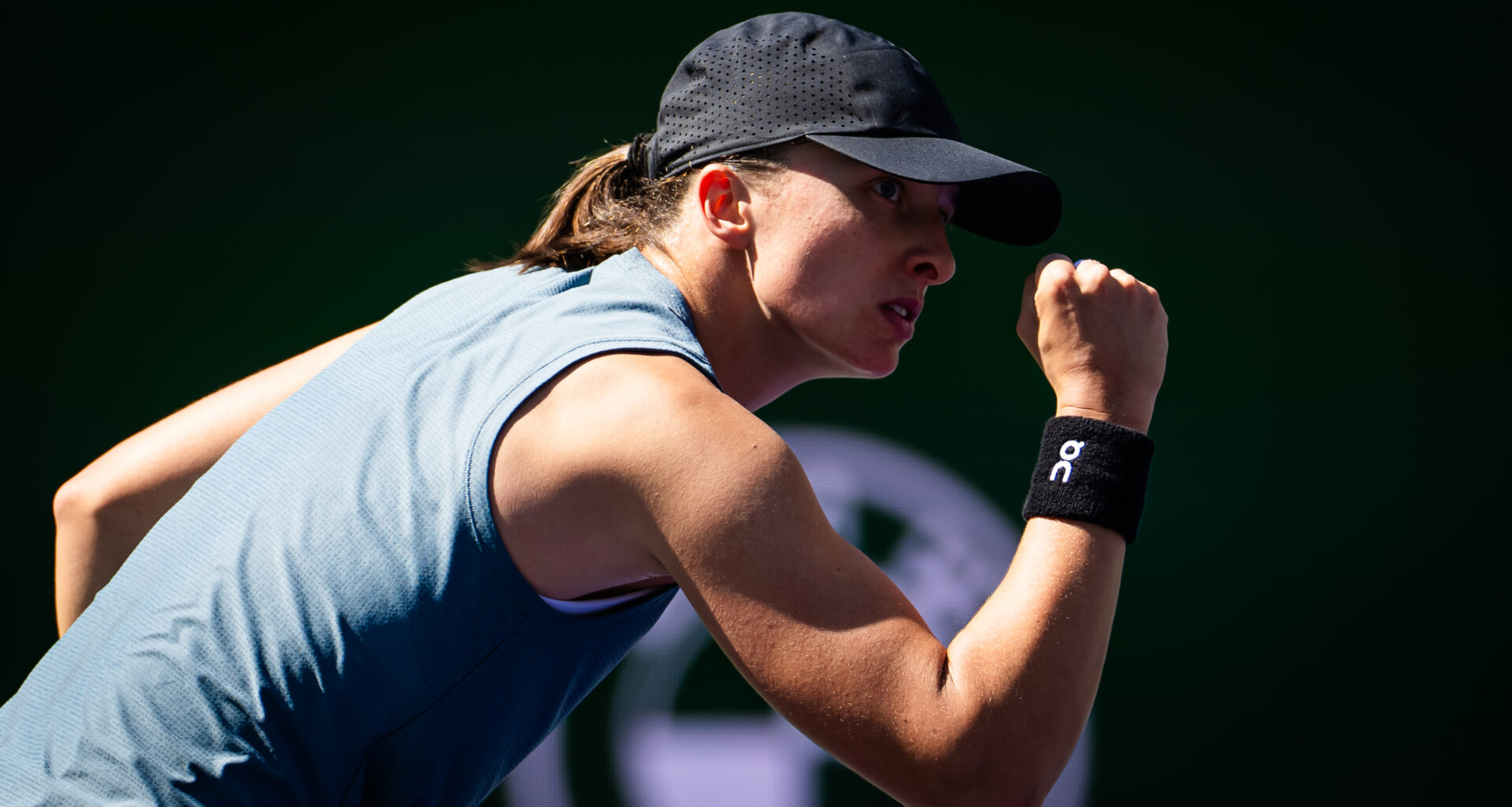 Swiatek drops just two games to Muchova to reach Indian Wells quarters - WTA Tennis