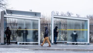 Hundreds of thousands without power, school closures continue in Quebec following freezing rain, snow