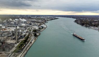 Oil spill in St. Clair River contained, according to Suncor in Sarnia