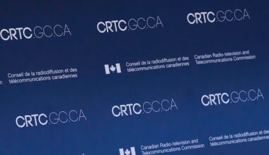 CRTC to eliminate fees when cancelling or switching cellphone and internet plans