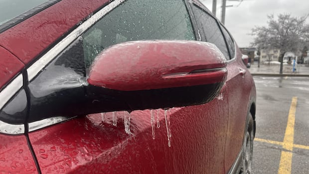 Power outages close Outaouais schools, force Gatineau water advisory