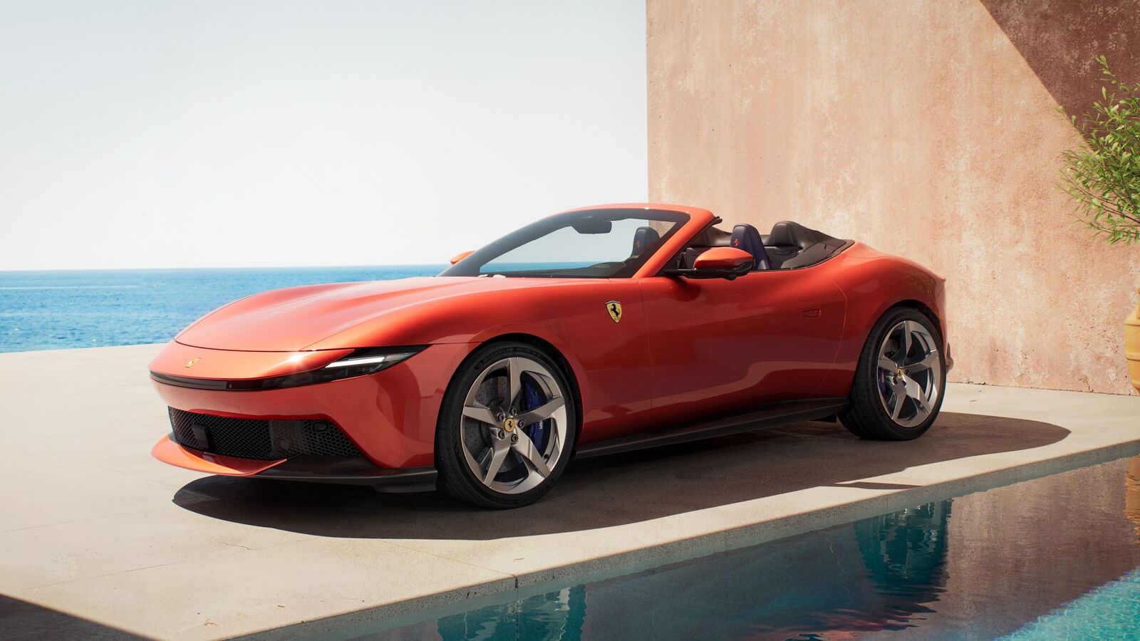 Ferrari Amalfi Spider unveiled with 640 hp twin-turbo V8 and fabric soft top