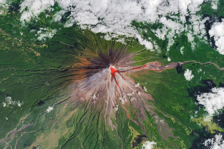 Eruption at Mayon - NASA Science