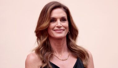 Supermodel Cindy Crawford skinny dips as part of her morning routine