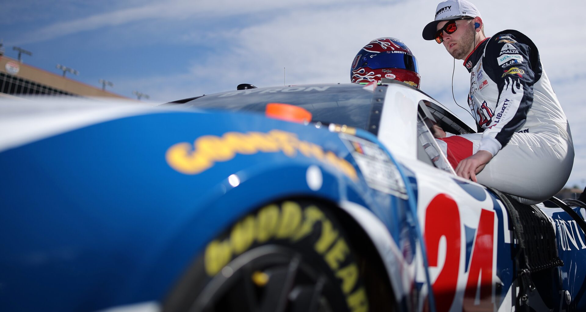 NASCAR Ejects 4 Car Chiefs After Las Vegas Inspection Failures