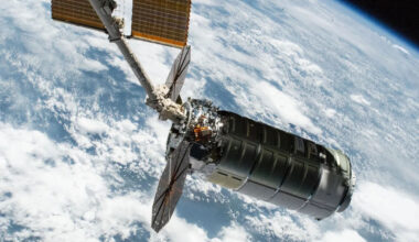 Cargo spacecraft to crash through Earth's atmosphere, burn up