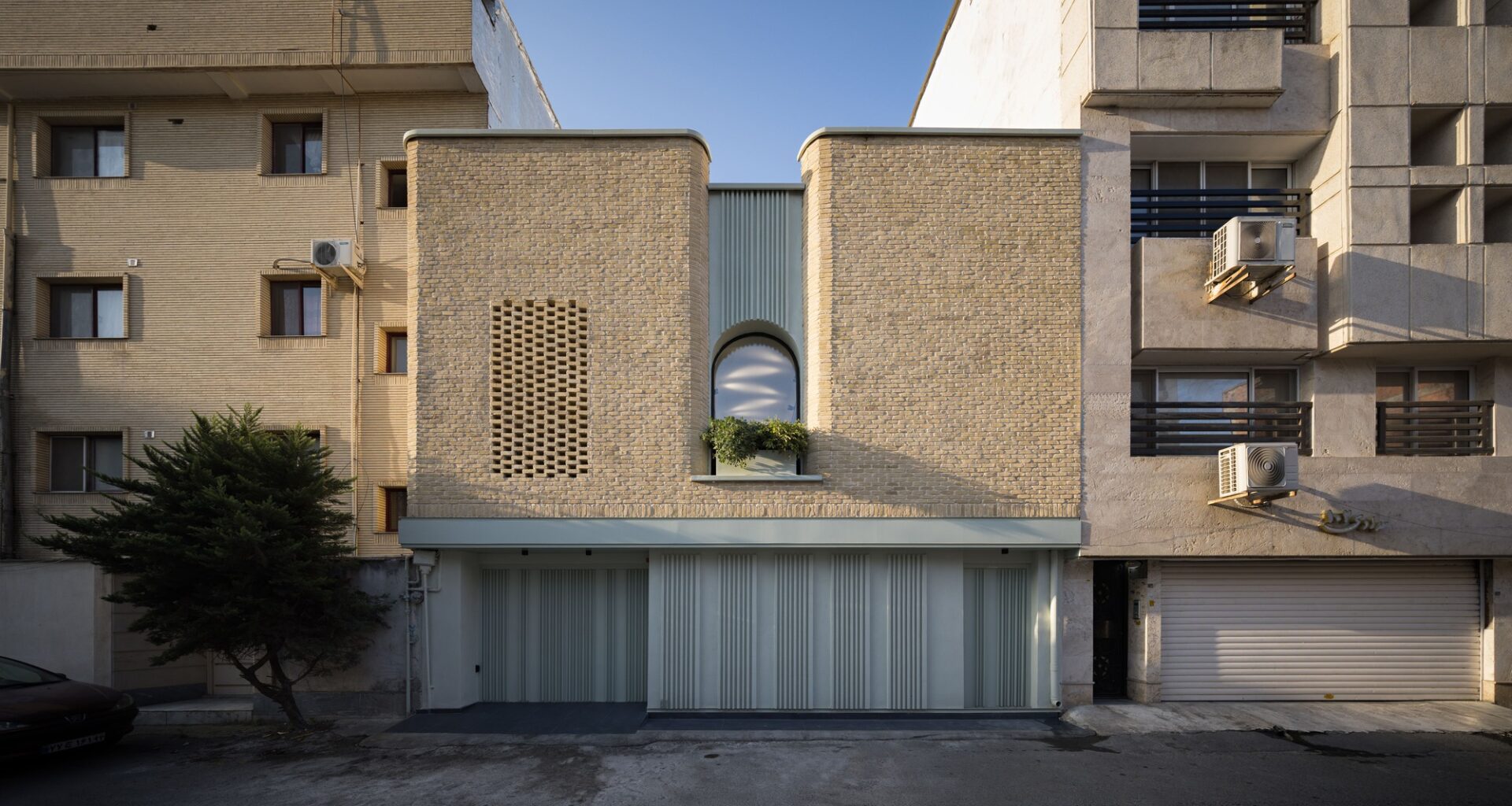 Nafas-e-No (New Breath) Clinic / Event office