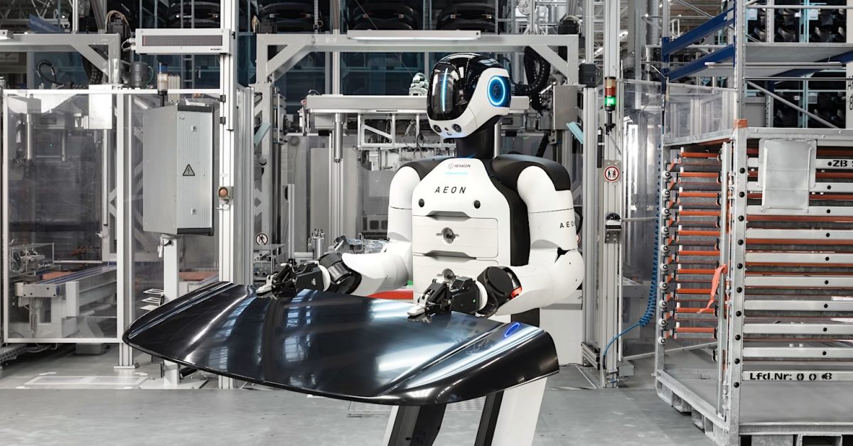 Humanoid robots get to work at German BMW factory [video]