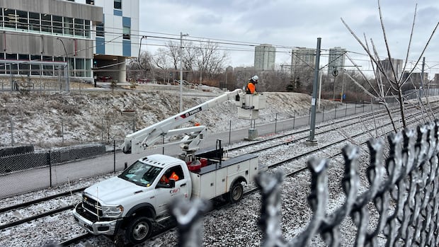 Why do electric flashes keep breaking Ottawa's LRT?