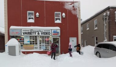 'Extremely hazardous' winter storm closes highways in northeastern Ontario