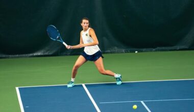 Women's Tennis Dominates Tuesday Morning Match