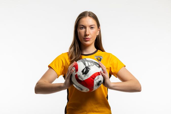 Women's soccer announce commitment of impact centerback Elana Kressock