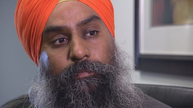 Border agency 'systemic collapse' allows man found guilty of immigration fraud to walk free and sue Canada