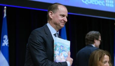 No big-ticket items, lower deficit in Quebec's modest pre-election budget